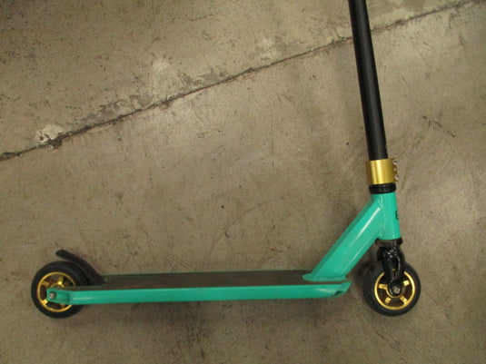 Used Fuzion X5 Trick Scooter