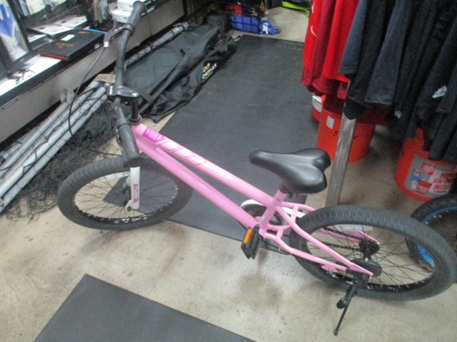 Load image into Gallery viewer, Used Royal Baby Freestyle 20" 1 Speed Kids BMX Bike
