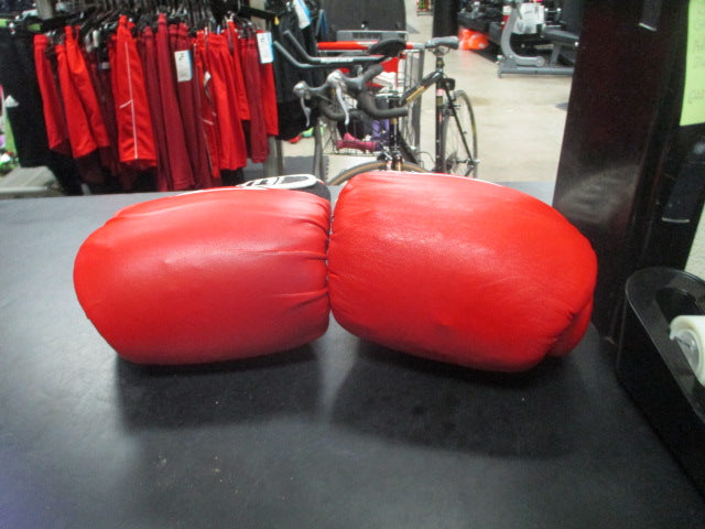 Load image into Gallery viewer, Used Title Boxing Gloves Size Large (Has Wear)
