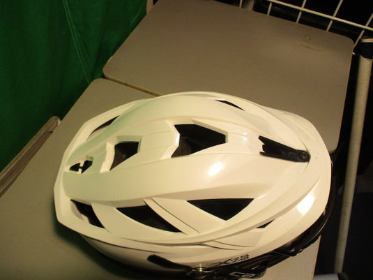 Used Casecasde XRS Pro One Size fit Most Lacrosse Helmet W/ Chin Strap