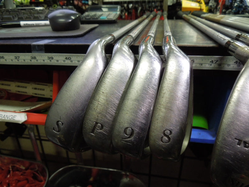 Load image into Gallery viewer, Used Lynx Crystal Cat 10pc Right Hand Ladies Golf Club Set
