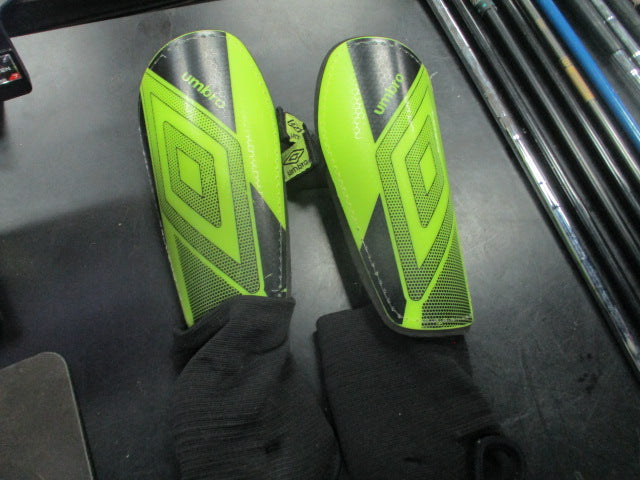 Load image into Gallery viewer, Used Umbro Adult Soccer Shin Guards With Ankle Supports
