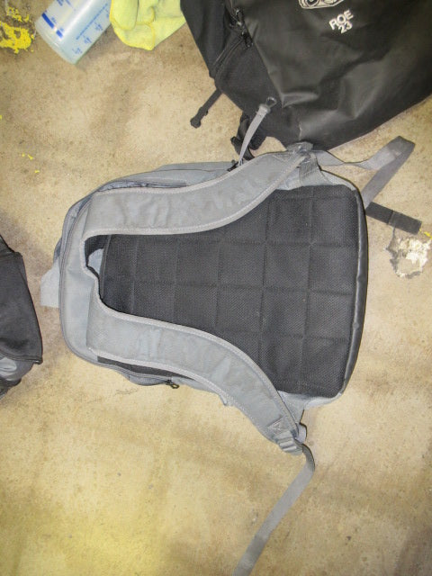 Load image into Gallery viewer, Used Nike Arizona Sky Volleyball Back Pack Black
