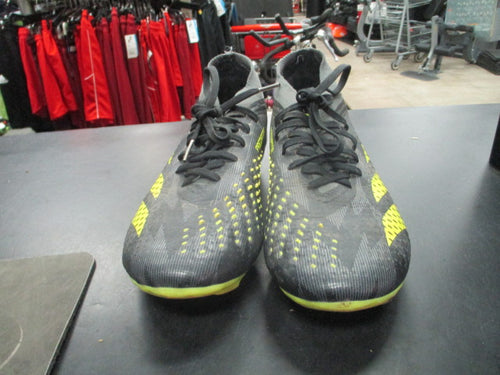 Used Adidas Predator Size 6.5 Soccer Cleats