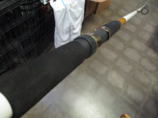 Load image into Gallery viewer, Used South bend SeaHawk Graphite 12' Surf Spinning Rod 4527
