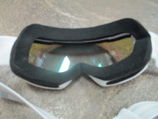 Used Giro White Snow Goggles