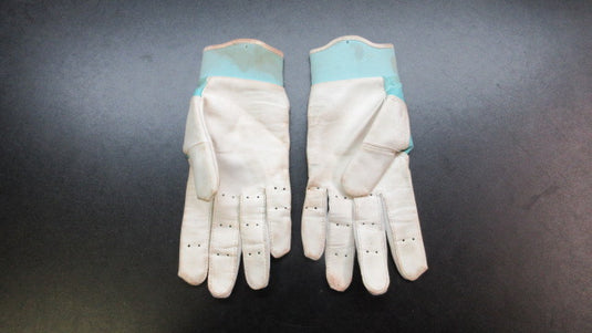 Used Nike MVP HyperDiamond Edge Batting Gloves - Youth