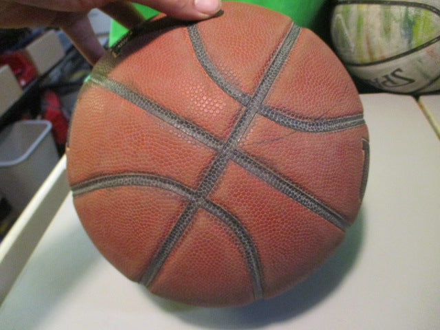 Load image into Gallery viewer, Used Wilson NCAA Replica 29.5 Game Basketball
