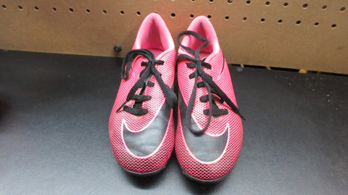Used Nike Bravata 11 Soccer Cleats - Size Youth 1.5