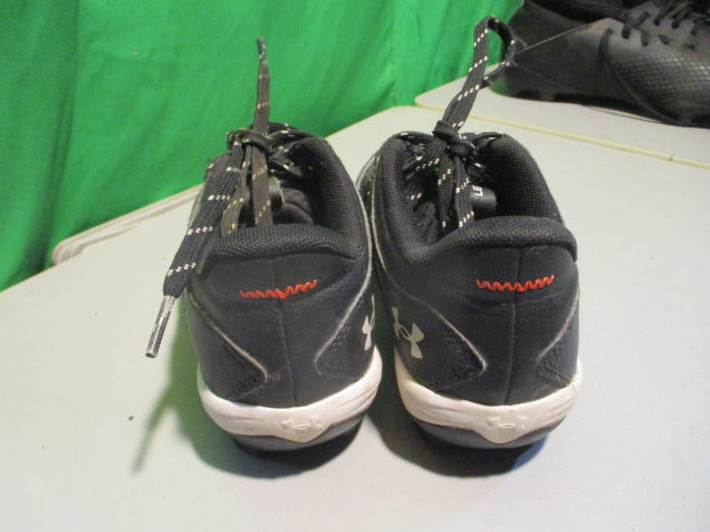 Load image into Gallery viewer, Used Under Armour Leadoff Size 13K Cleats
