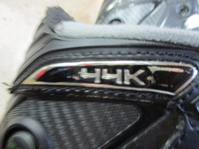 Load image into Gallery viewer, Used CCM 44k Hockey Skates Size 5
