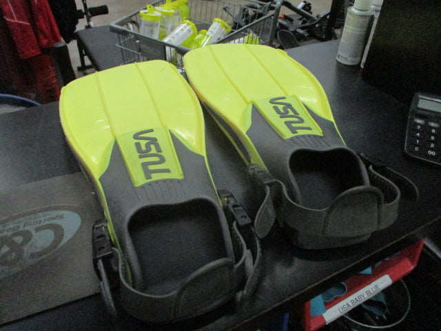Load image into Gallery viewer, Used Tusa Liberator Xten Fins in Yellow No Size Found
