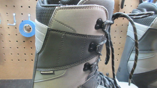 Used DC Faze 2022 Snowboarding Boots - Size 9.5