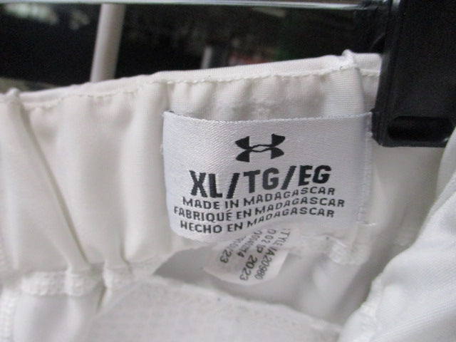 Load image into Gallery viewer, Used Under Armour Gameday Integrated Football Pants Youth Size XL
