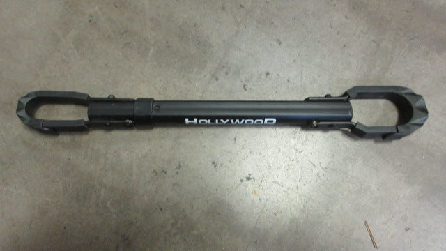Load image into Gallery viewer, Used Hollywood Racks Bike Adapter - crack
