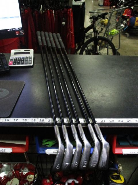 Load image into Gallery viewer, Used PING Eye 2 Black Dot Right Hand 6pc Iron Set 6-9i, S-Ww
