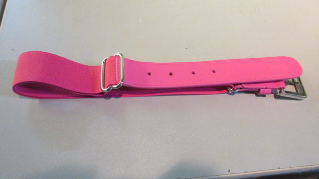 Load image into Gallery viewer, Used Under Armour Adjustable Belt
