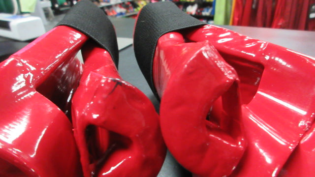 Load image into Gallery viewer, Used Used Champion Youth Small Martial Arts Taekwondo Sparring Gloves
