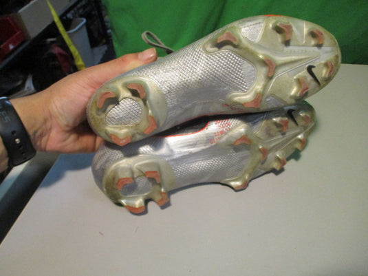 Used Nike Vapor Size 4.5 Soccer Cleats