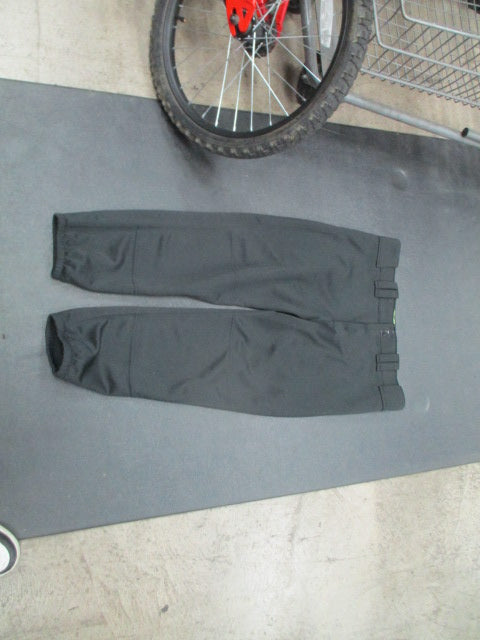 Used Mizuno Elastic Bottom Womens Large Softball Pant
