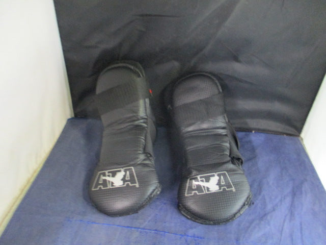 Load image into Gallery viewer, Used ATA Sparring Shoes Size 7 - some wear
