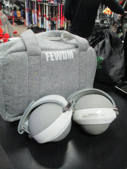 Load image into Gallery viewer, Used Omni Ball Body weight training equipment with FEWDM Bag

