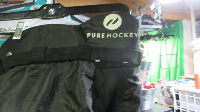 Load image into Gallery viewer, Used Pure Hockey Youth Breezers - Size Large
