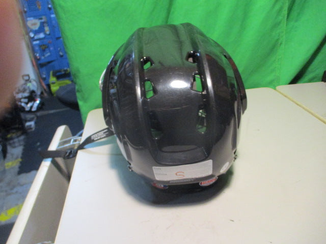 Load image into Gallery viewer, Used Bauer Prodigy Youth Hockey Helmet With Mask
