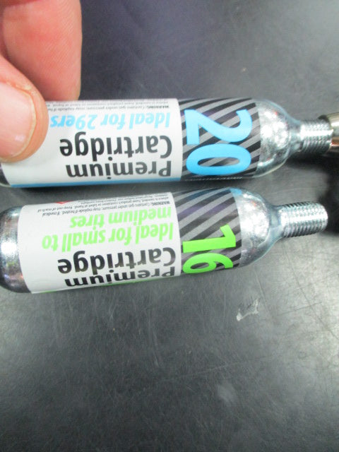 Used Elite CO2 Inflator for Bikes Tire includes 20 and 16 gram cartridges