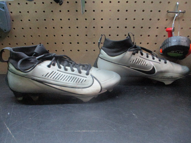 Load image into Gallery viewer, Used Nike Vapor Edge Elite 360 2 Football Cleats - Size 9
