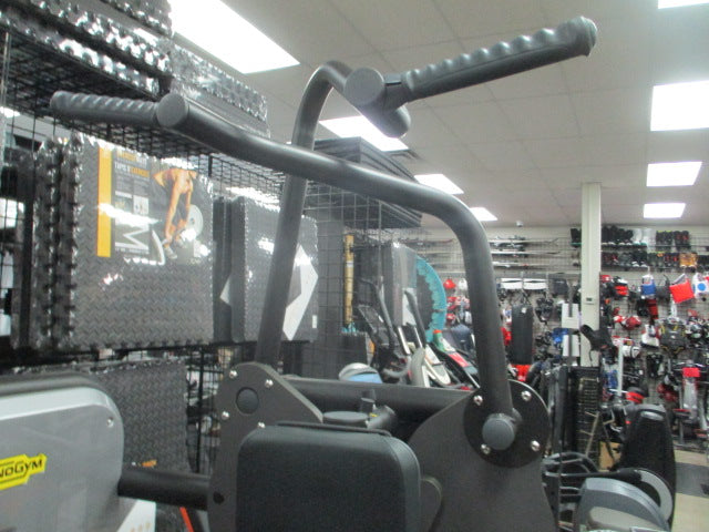 Load image into Gallery viewer, Used TechnoGym Vertical Traction Lat Machine 220lb Stack
