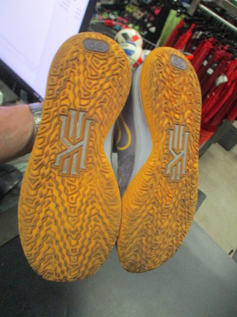 Load image into Gallery viewer, Used Nike Kyrie 7 Dybreak Citron Pulseize 6.5 Basketball Shoes
