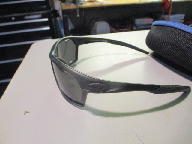 Load image into Gallery viewer, Used Tifosi Kilo Sun Glasses
