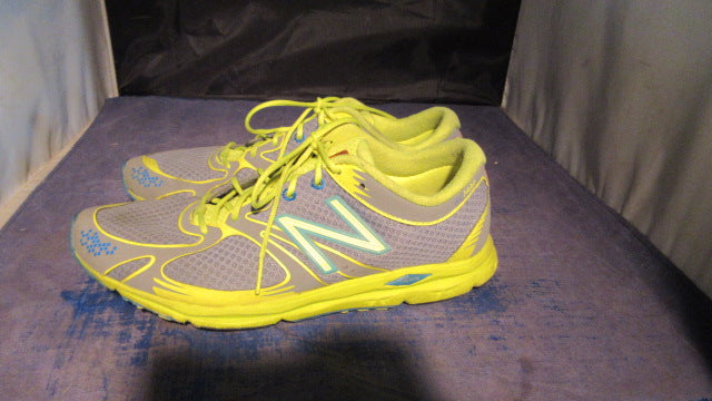 Load image into Gallery viewer, Used New Balance RC1400 Running Shoes Adult Size 9 - worn
