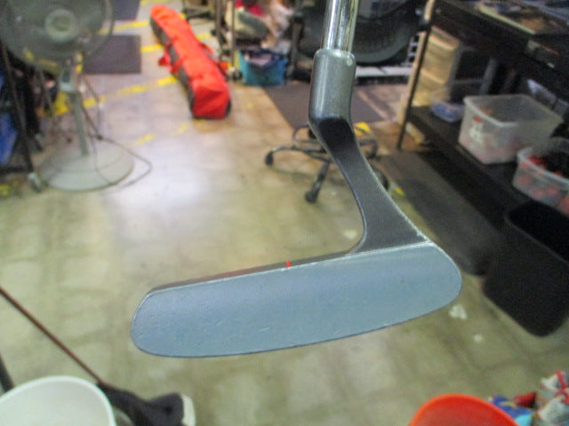 Load image into Gallery viewer, Used Macgregor MP54 Milled Face 35&quot; RH Putter
