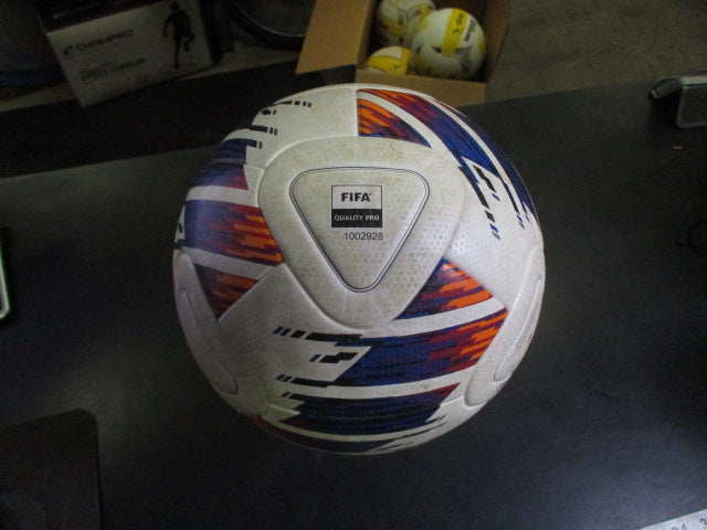 Load image into Gallery viewer, Used Wilson NCAA Vivido Official Match Size Soccer Ball
