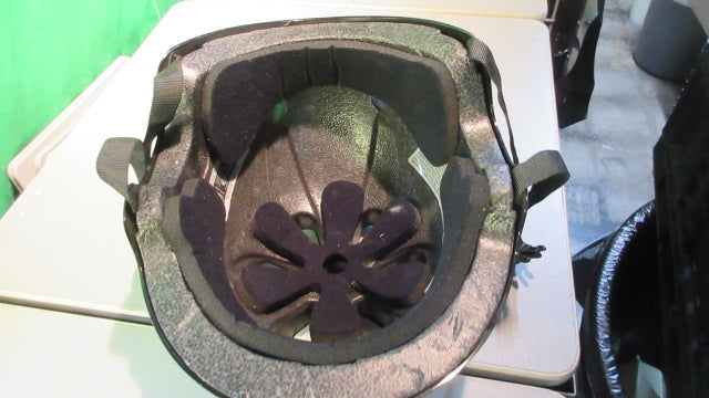 Load image into Gallery viewer, Used NutCase Youth S/M Bicycle Helmet
