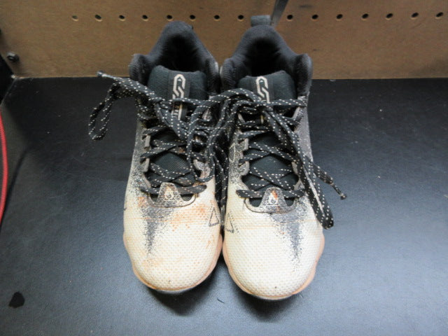 Load image into Gallery viewer, Used Under Armour Spotlight Franchise RM 2.0 Jr. Football Cleats - Size Youth 1
