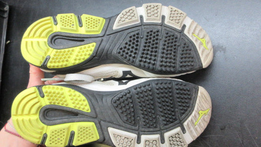 Used Mizuno Women's Player's Trainer 2 Softball Turf Shoe - Size 6.5