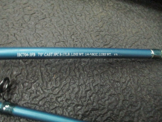 Load image into Gallery viewer, Used Cabelas salt Striker 7 Foot Spinning Rod  With Case
