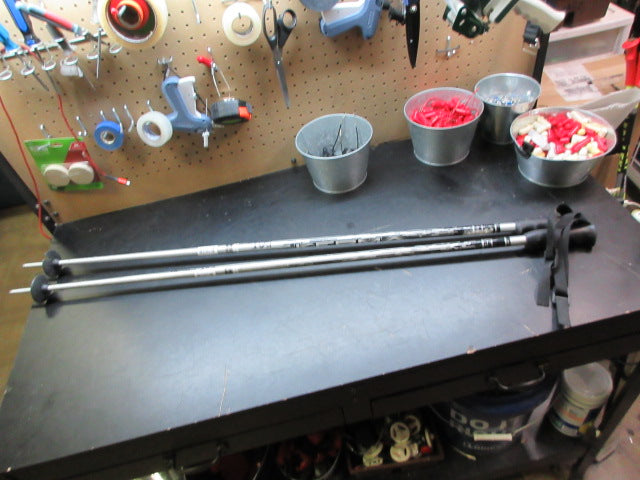 Load image into Gallery viewer, Used Kerma Vector Box Ski Poles - 115cm - 46"
