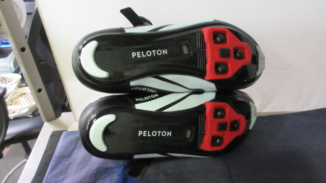 Load image into Gallery viewer, Used Peloton Cycling Shoes Adult Size 41 / 8/ 10.5 - wear on toes and heel
