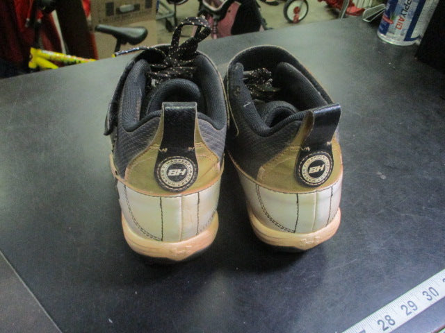 Load image into Gallery viewer, Used Under Armour BH RM Mid Basbeall Cleat Size 8
