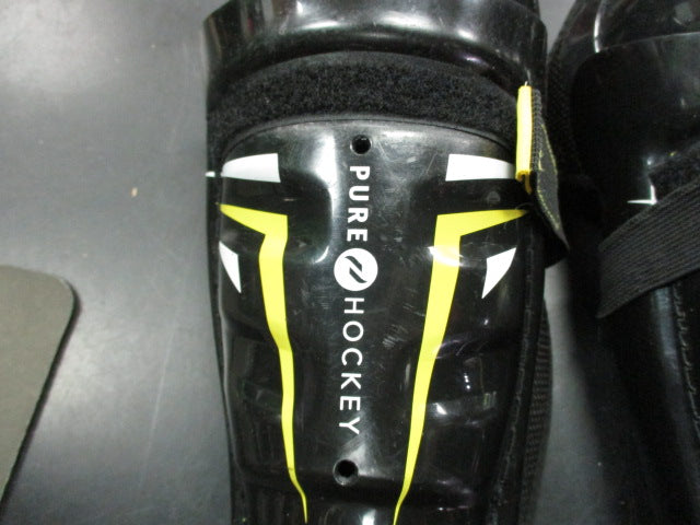 Load image into Gallery viewer, Used Pure Hockey 9&quot; Shin Guards
