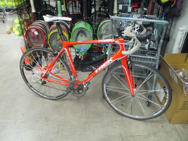 Load image into Gallery viewer, Used Trek Madone 20 Speed 22mm Road Bike
