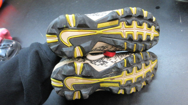 Load image into Gallery viewer, Used Nike Vapor 2 Shark Football Cleats - Size Youth 13
