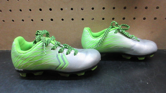 Used Dsg Soccer Cleats - Size Youth 8