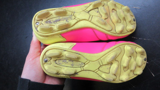 Used Victor Soccer Cleats - Size Youth 1