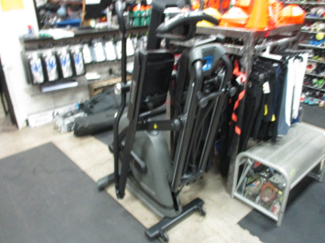 Load image into Gallery viewer, Used Horizon Evolve 5 Feather Light Folding Elliptical
