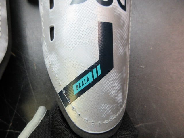 Load image into Gallery viewer, Used DSG Ocala Soccer Shin Guards

